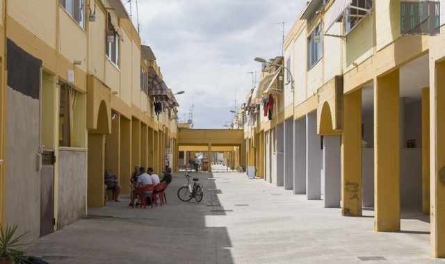Viaggio ai margini di Bari, nel quartiere nascosto e senza riscatto: Enziteto